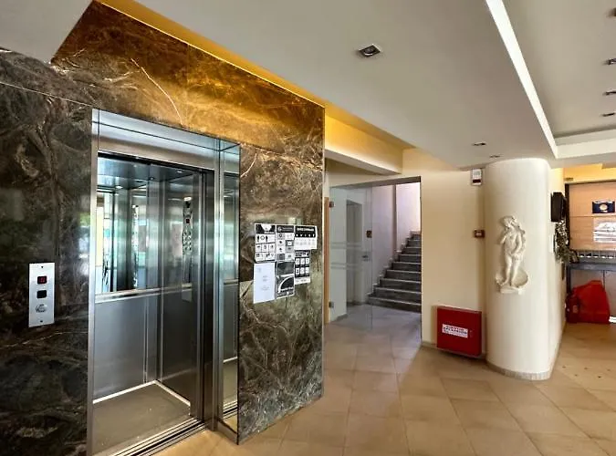 Hotel Afrodite Néoi Póroi